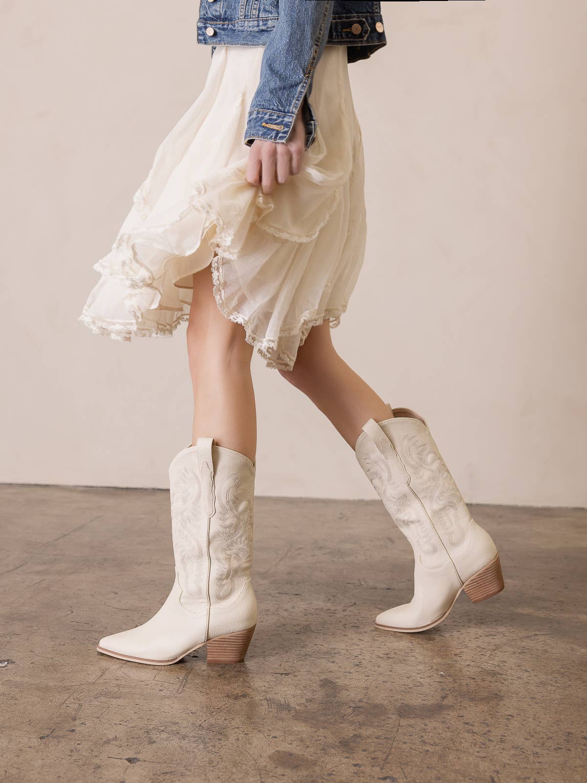 Daisy Duke- White Western Boot