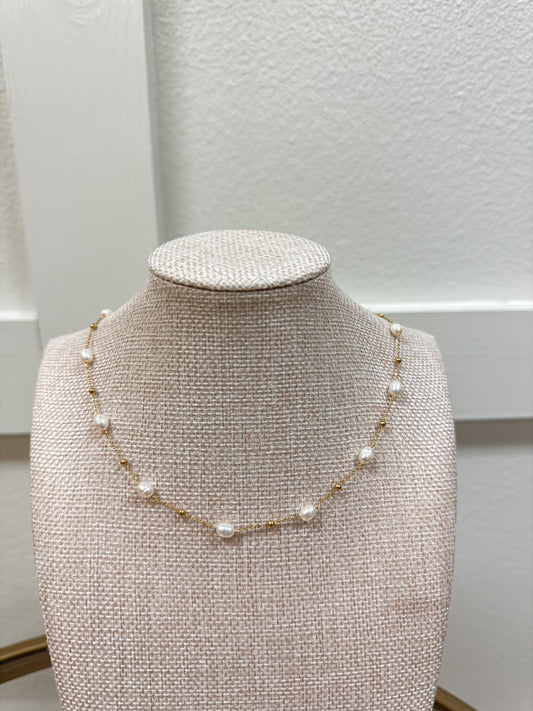 Ashley Freshwater pearl Necklace