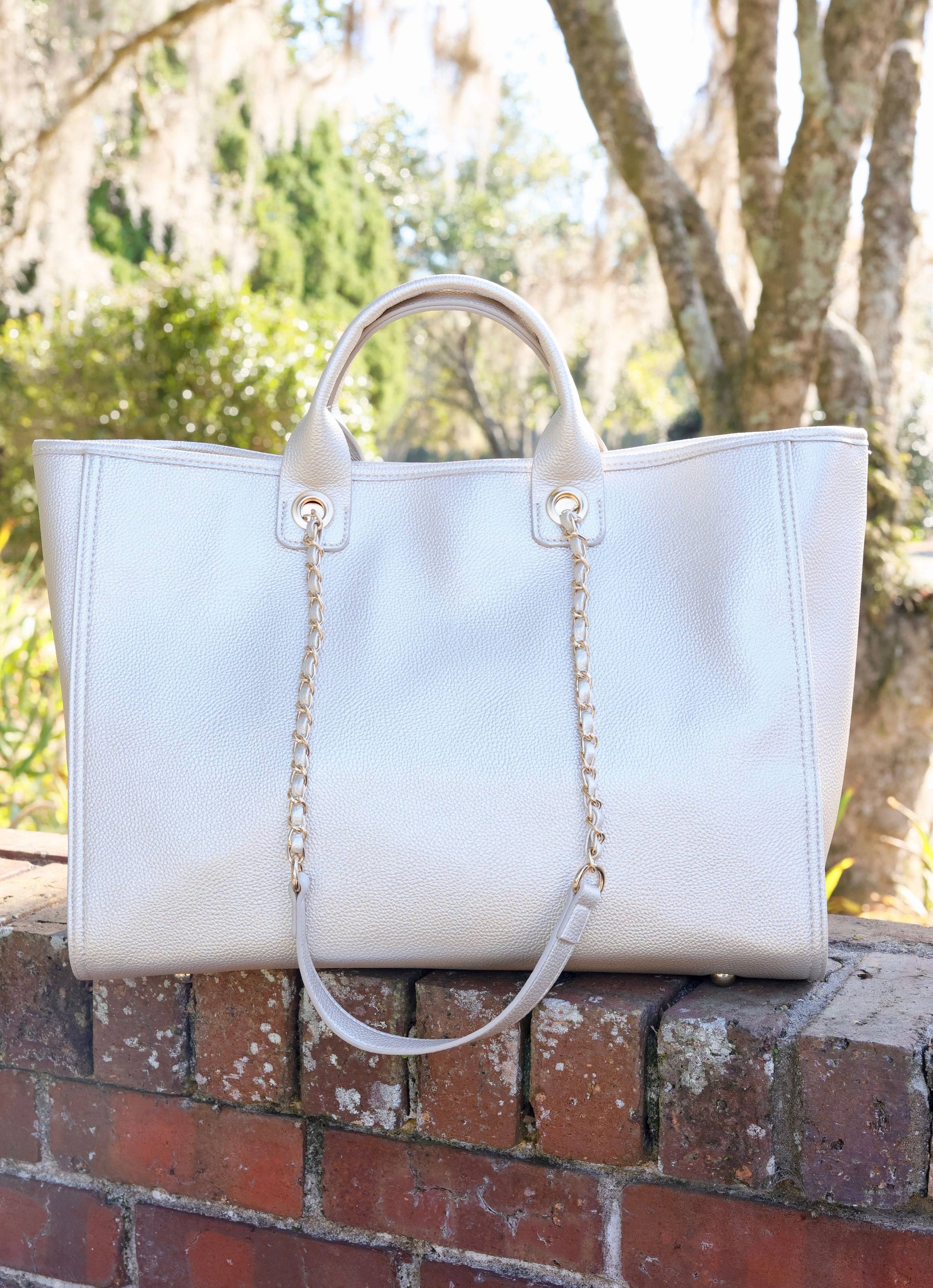caroline_hill_tote_bag_pearl_leather