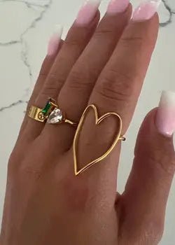 GOLD HEART RING - ElleBoutiqueZachary