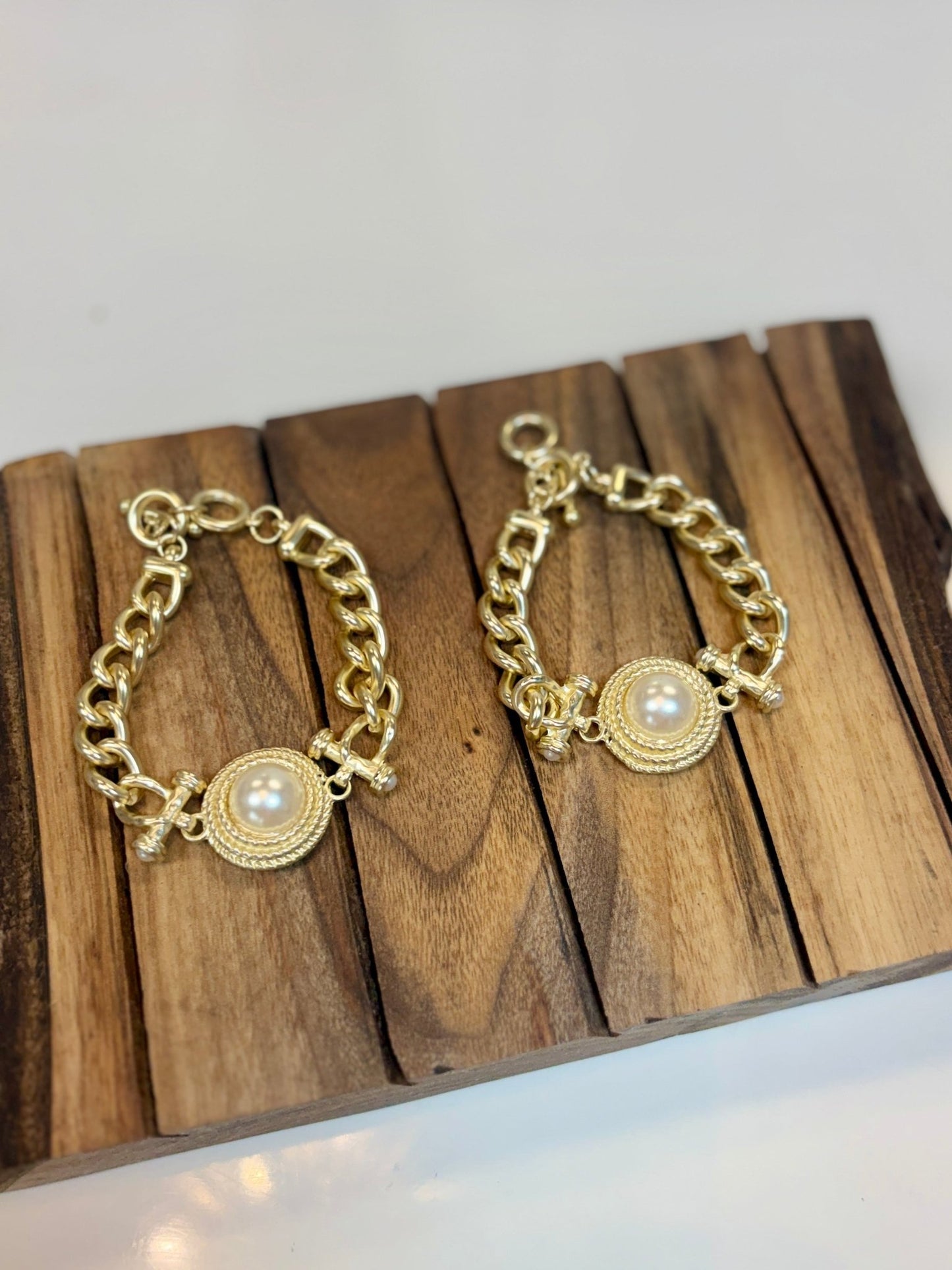 Golden Grace Pearl Bracelet - ElleBoutiqueZachary