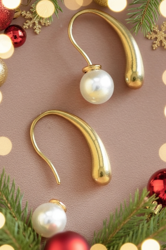 Teardrop Pearl Earrings