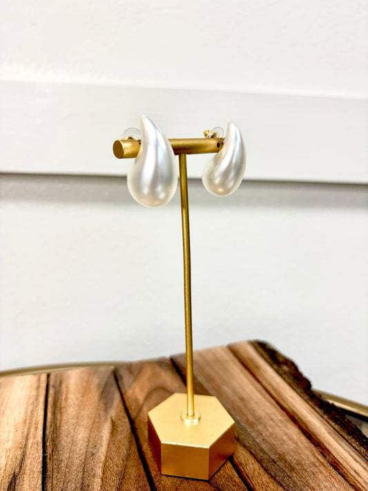 Luminous Pearl Drop Earrings - ElleBoutiqueZachary